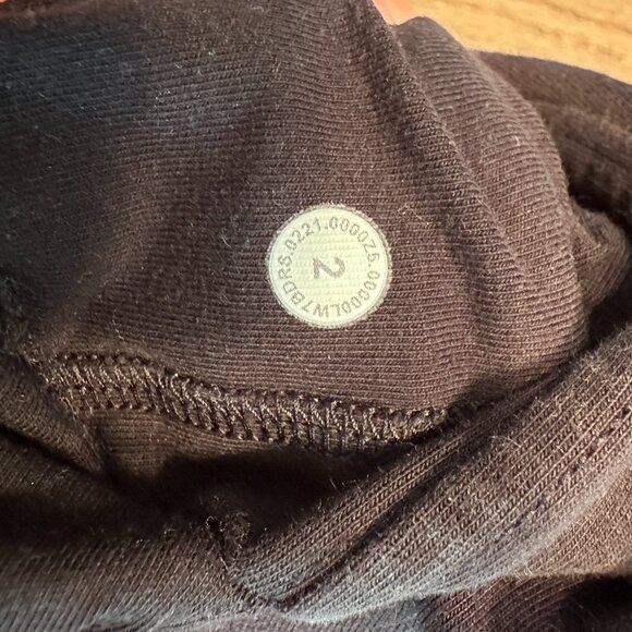 Lululemon Inner Glow Short 3" *Terry Black Size 2 - Picture 5 of 5